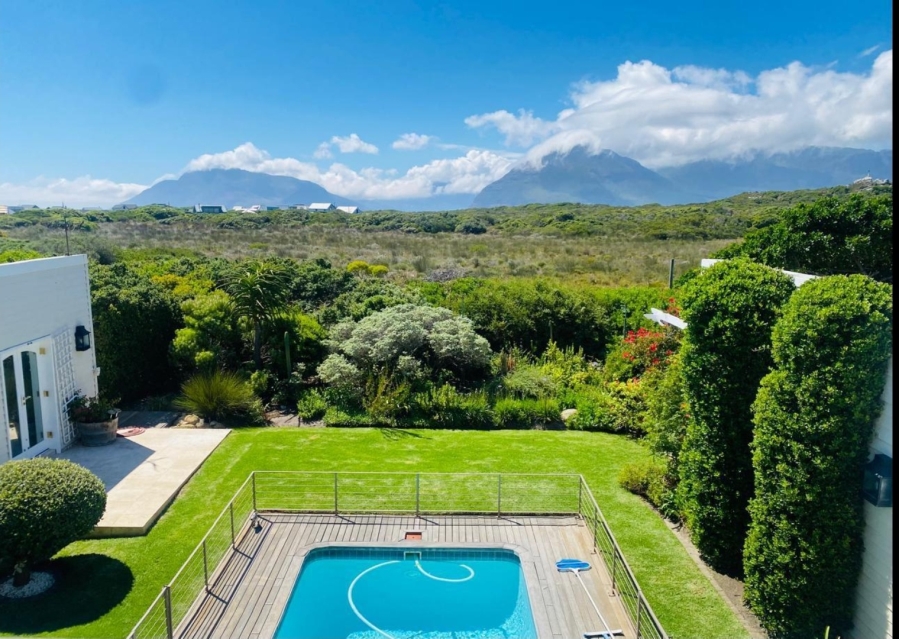 To Let 4 Bedroom Property for Rent in Klein Slangkop Western Cape